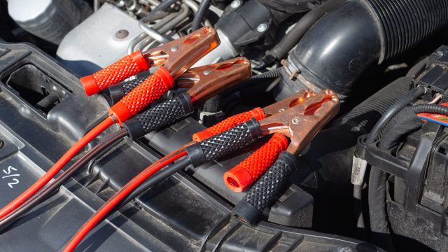 How long to leave a car running to charge battery