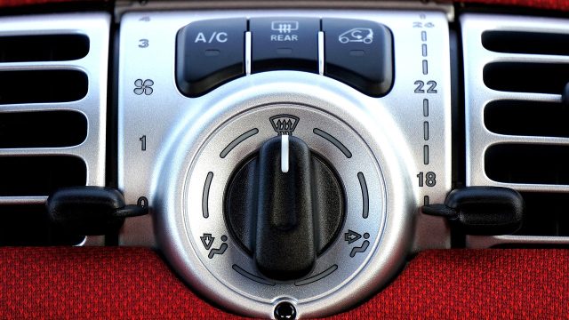 What to Do When Your Car's Air Conditioning Stops Working