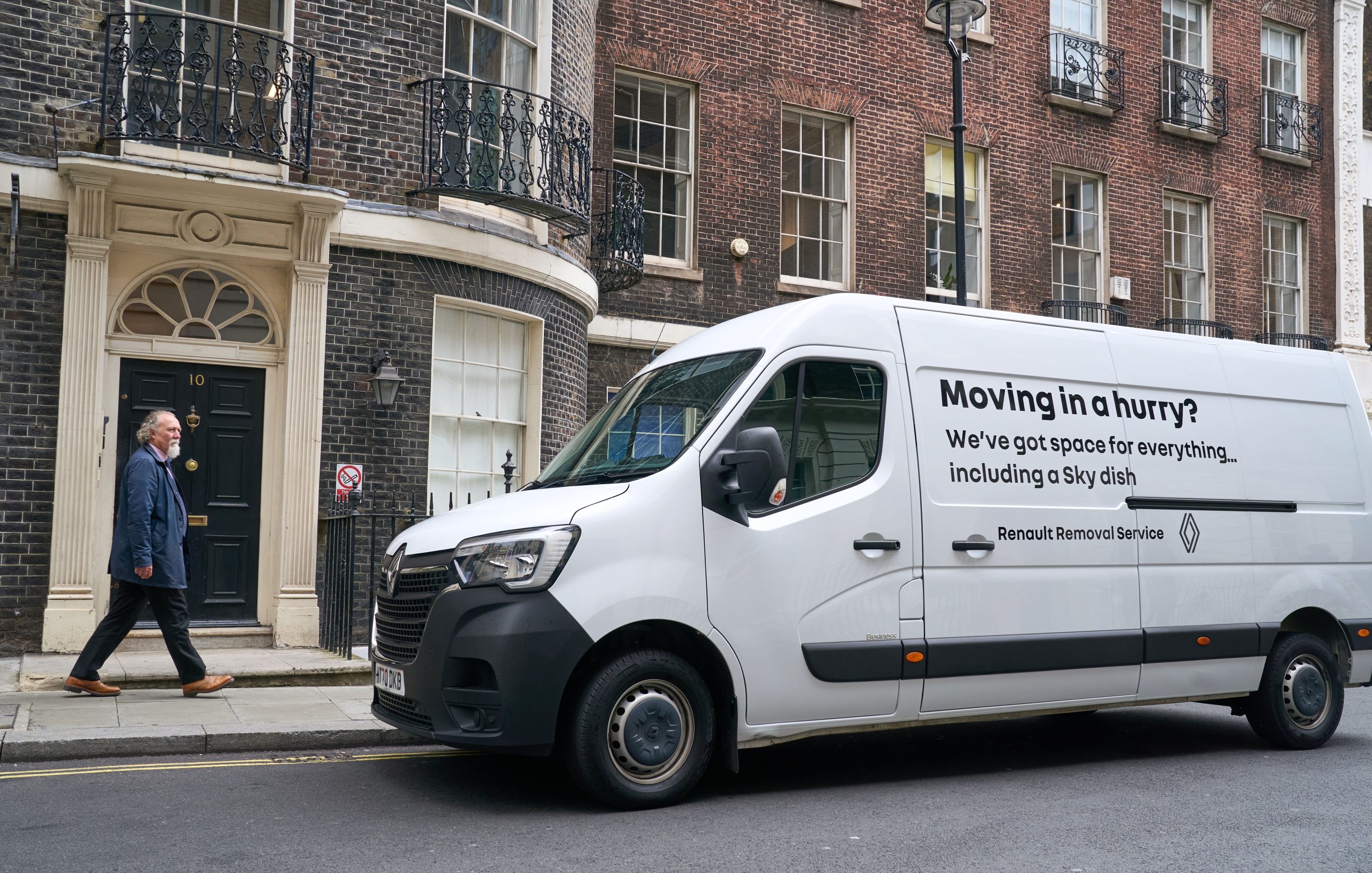 Removal van spotted, ready to assist Rishi! – motoringchronicle