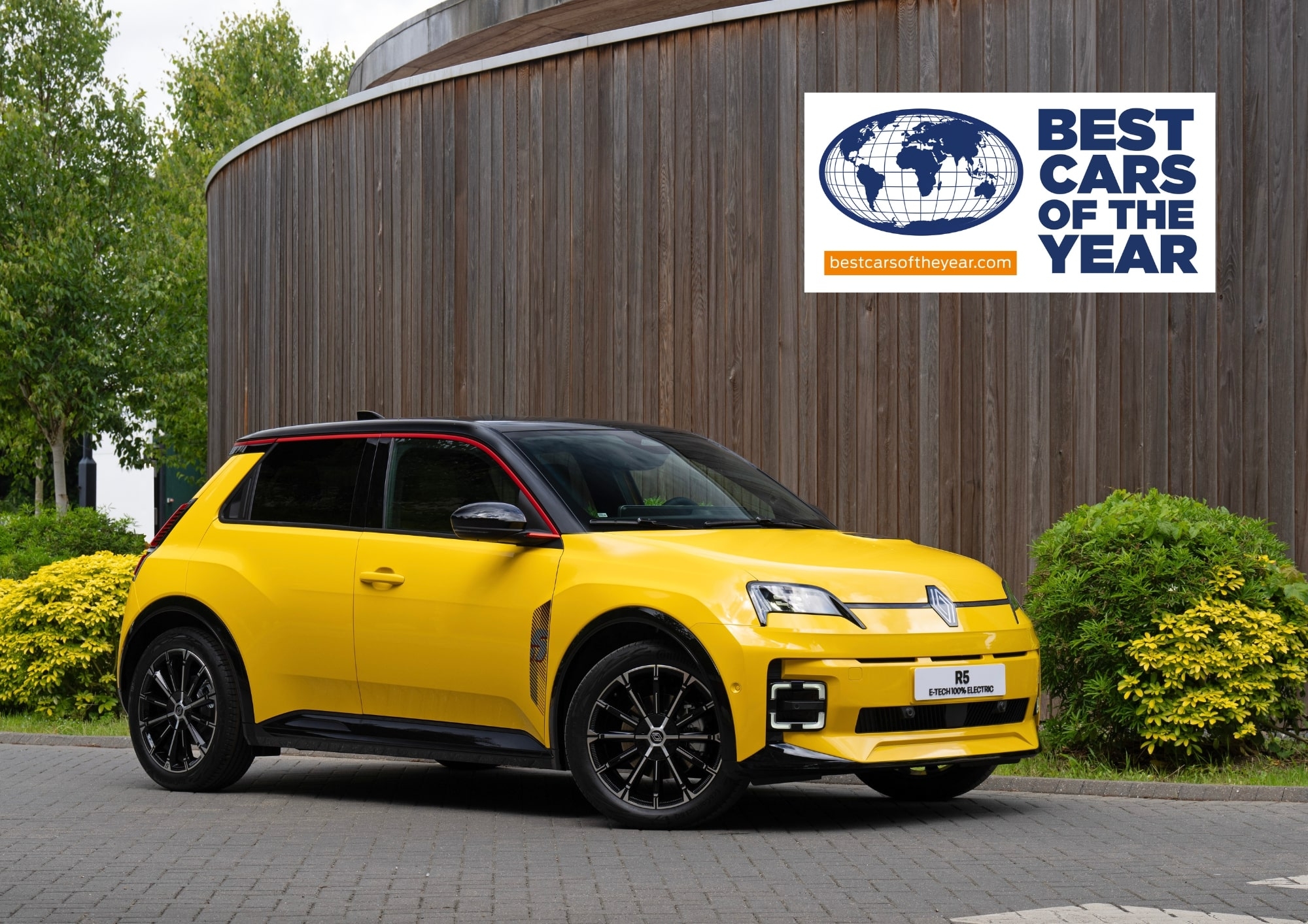 Renault 5 E-Tech 100% electric is judged to be the ‘Best Car of the Year’ by industry experts and the public