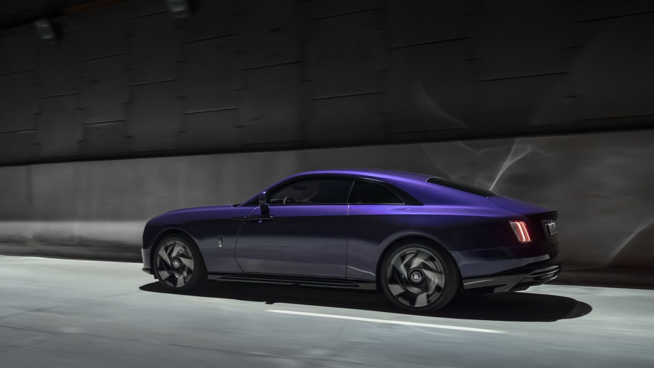 Rolls-Royce announces Black Badge Spectre: the alter ego, amplified ...
