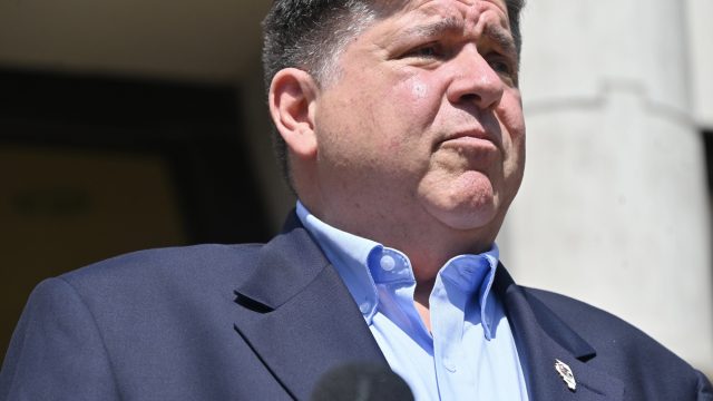 September 9, 2025, chicago, illinois: governor of illinois jb pritzker delivered remarks on immigration and customs enforcement and federal law enforcement operations at press conference. (kyle mazza\thenews2) — Photo by thenews2.com