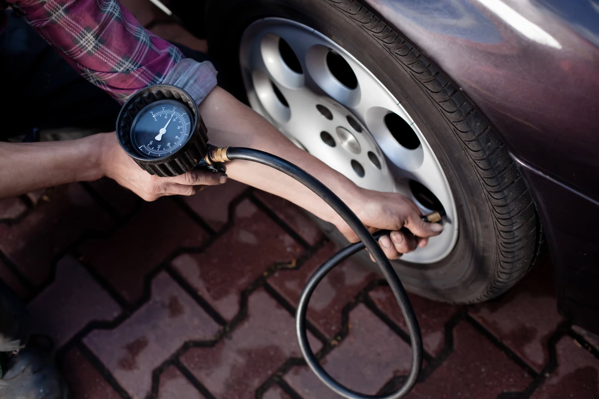 How to Check Tyre Pressure Correctly (and Find the Right Number) - motoringchronicle