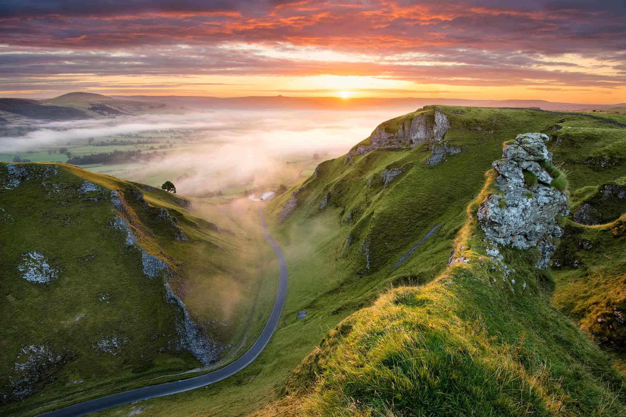 What the Fog Light Rule Actually Means (and the £50 Fine) - motoringchronicle