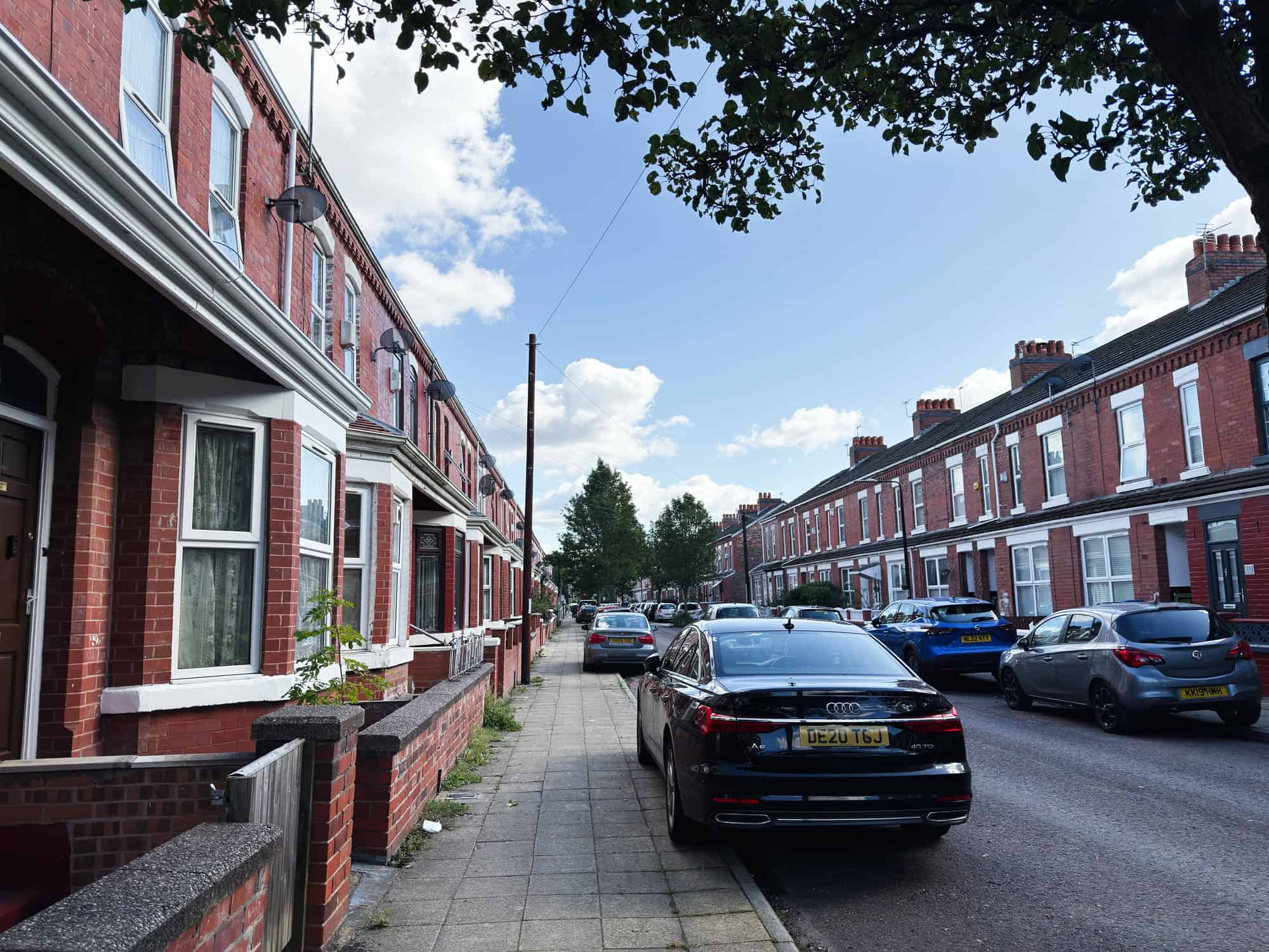Every UK Driver's Car Insurance Now Depends on an £850 Postcode Gap - motoringchronicle