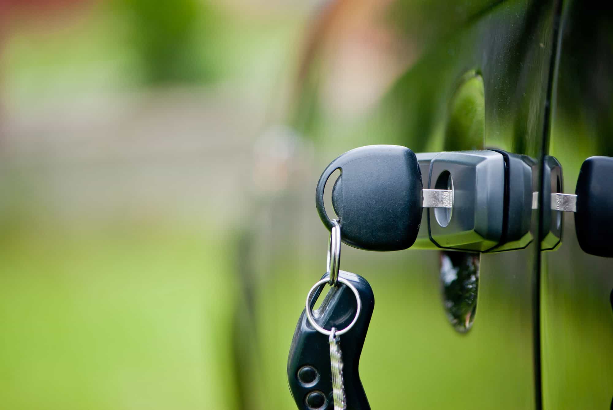Cheap Faraday Pouches Fail to Block Signals That Let Thieves Steal Keyless Cars - motoringchronicle