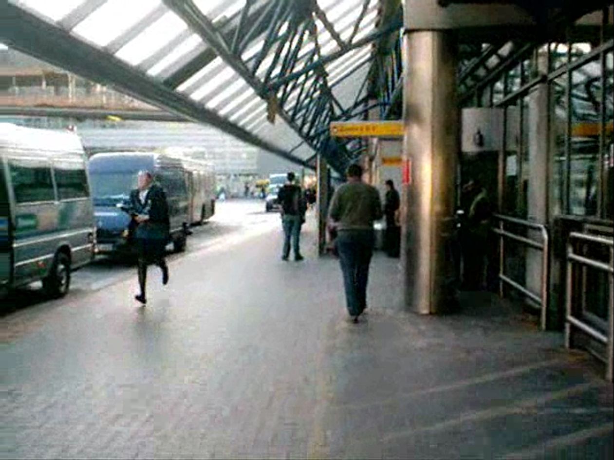 UK Airports Now Charge Up to £1.60 a Minute to Drop Off a Passenger - motoringchronicle