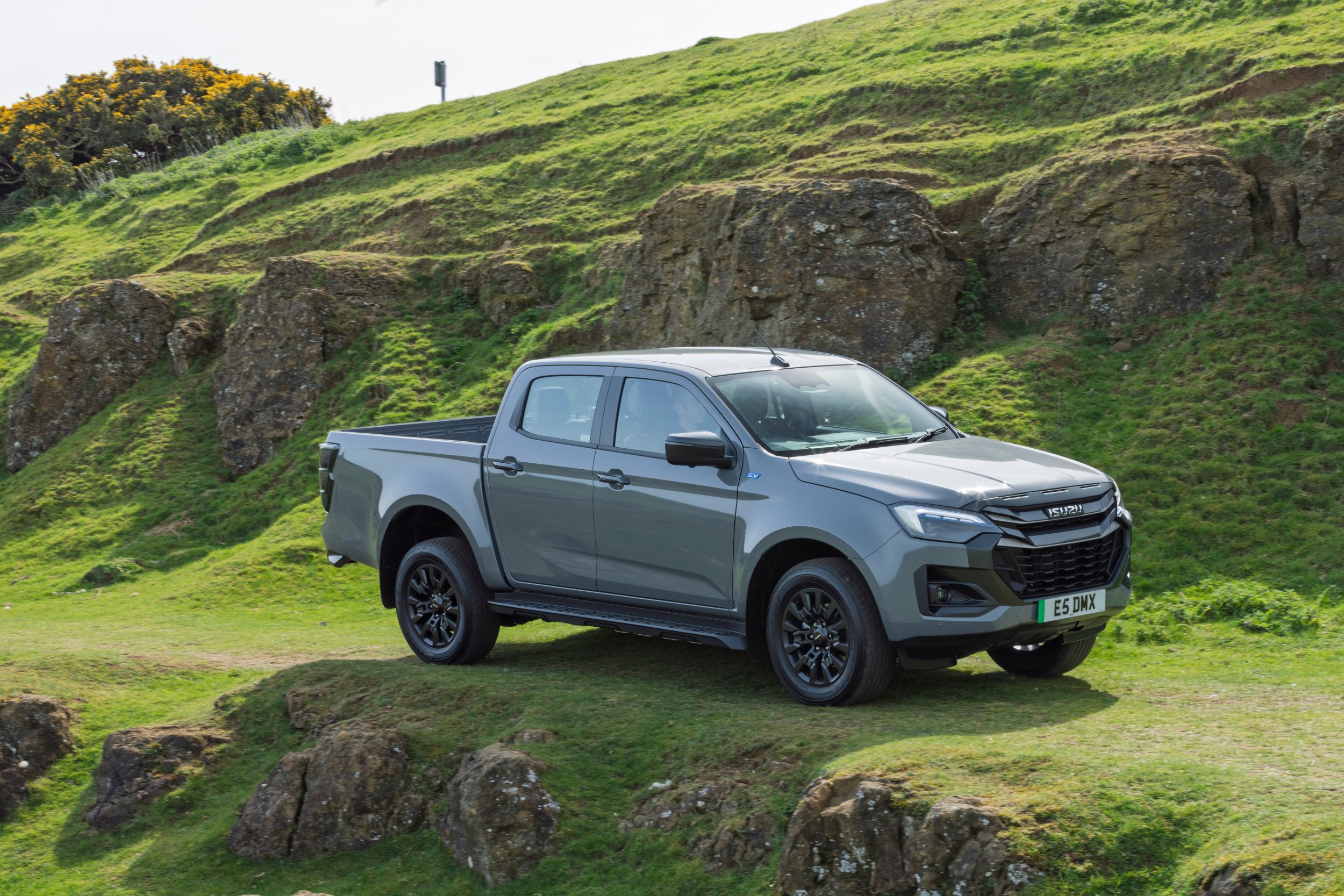 Isuzu D-Max EV Gets 0% Finance as HMRC Confirms Pick-Up Tax Rules Unchanged - motoringchronicle