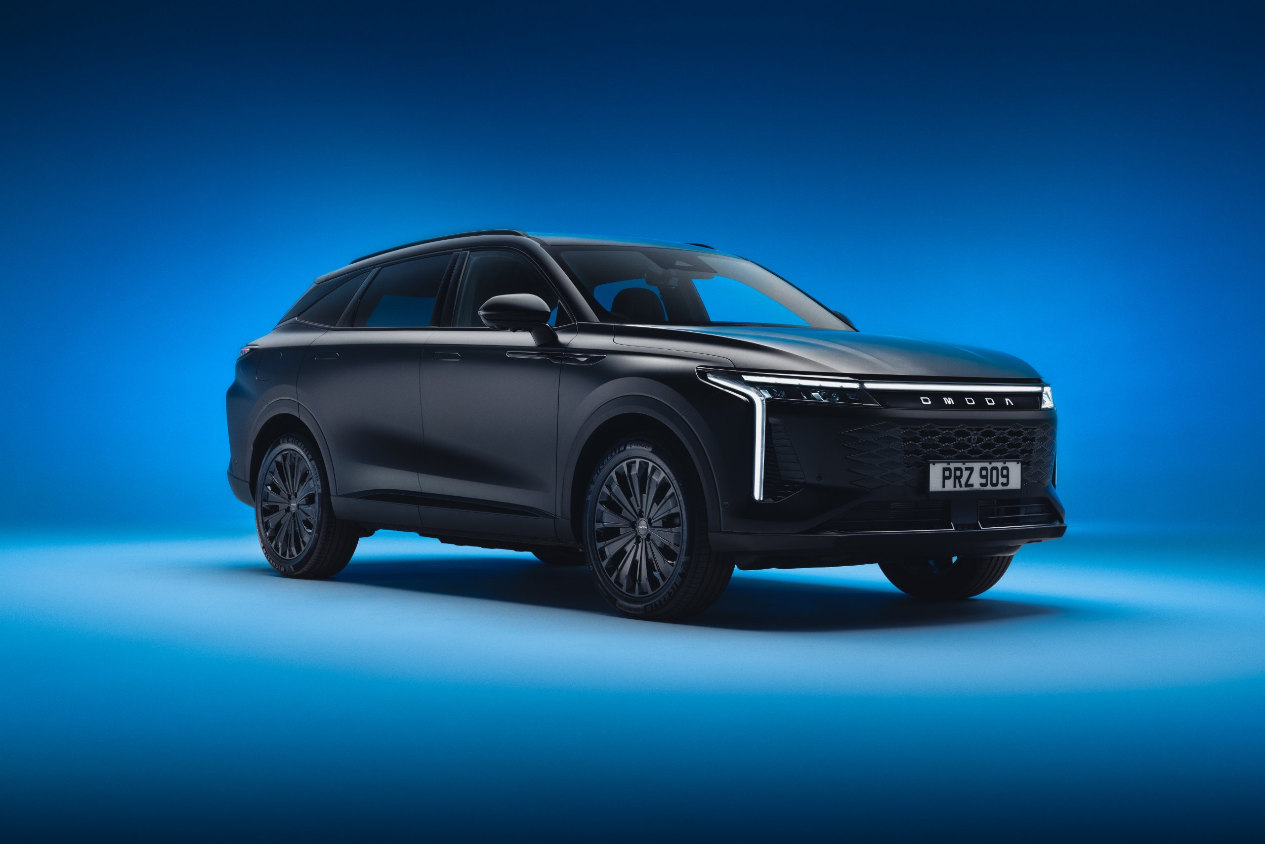 OMODA 9 SHS-P Gains Black Noble Grade and MY26 Updates From £44,995 - motoringchronicle