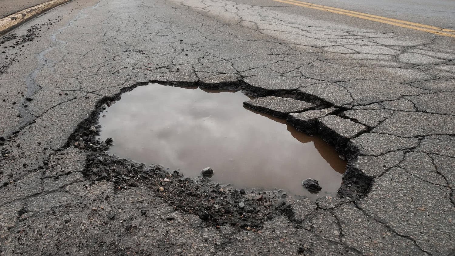How DfT's £220 Million Pothole Funding Could Save Drivers Nearly £600 on Repairs - motoringchronicle