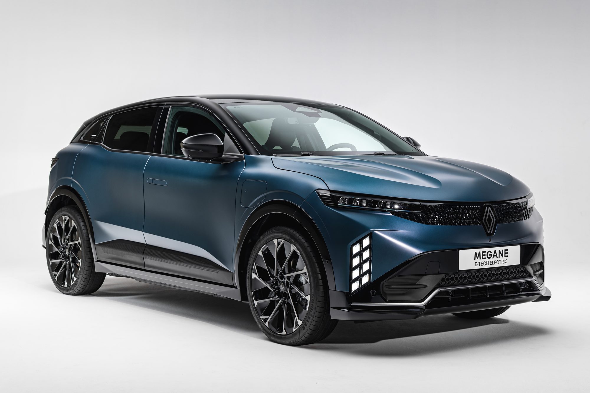 Renault Megane E-Tech Electric Now Priced From £28,245 - motoringchronicle