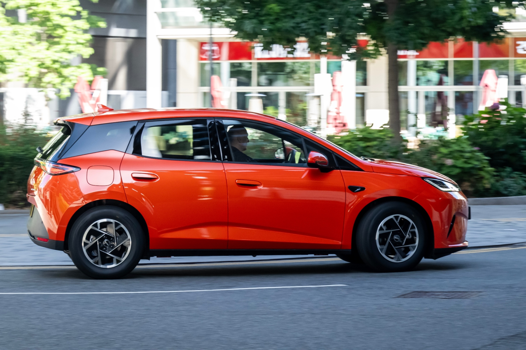 BYD Dolphin-G review: UK's first plug-in hybrid supermini is a winning package - motoringchronicle