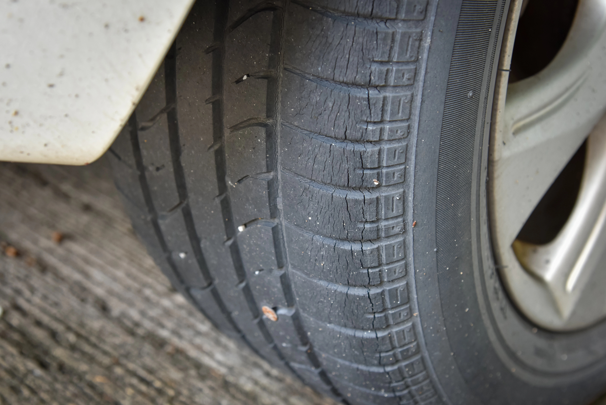 Will Cracked Tyres Fail an MOT? The Line the Tester Works To - motoringchronicle