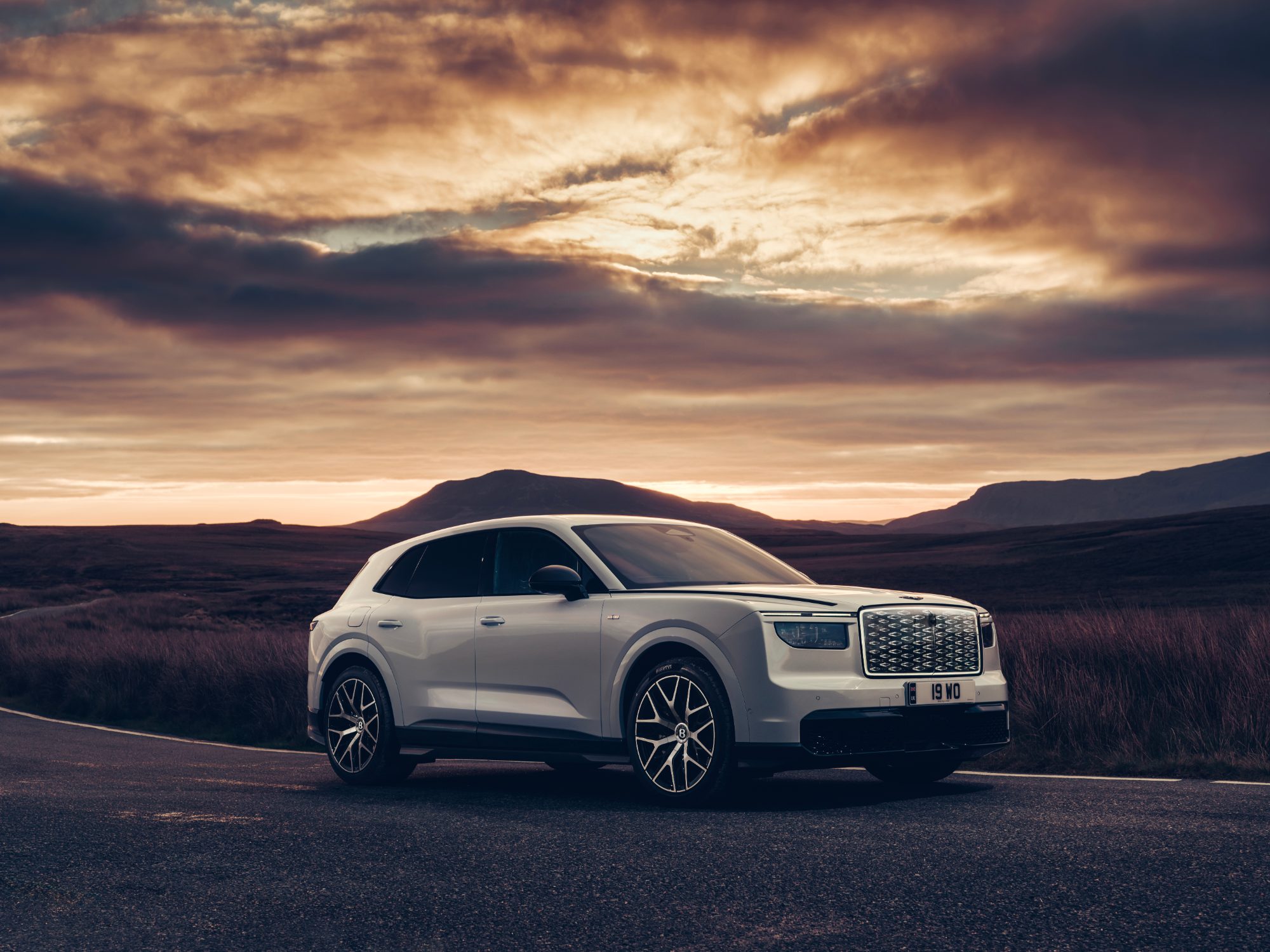 Bentley Torcal First Edition Arrives with 888PS and 162mph Top Speed - motoringchronicle