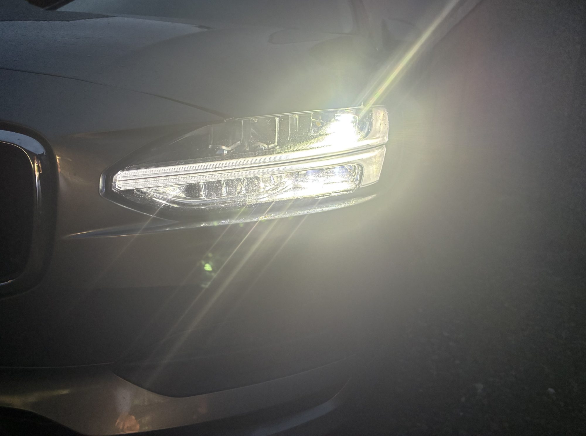 Start Rescue Warns Nine in Ten UK Drivers Blinded by Headlight Glare - motoringchronicle