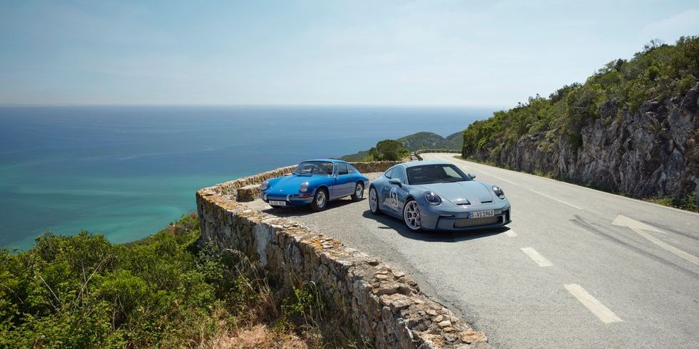 Porsche Celebrates 60 Years of 911 With Limited Lightweight Model