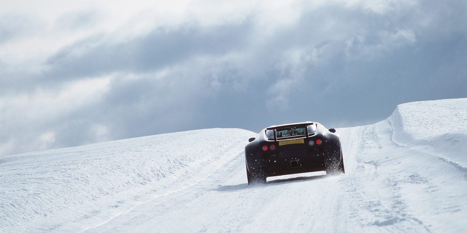 09 2601 Loris-Bicocchi-1rst-Drives-Veyron