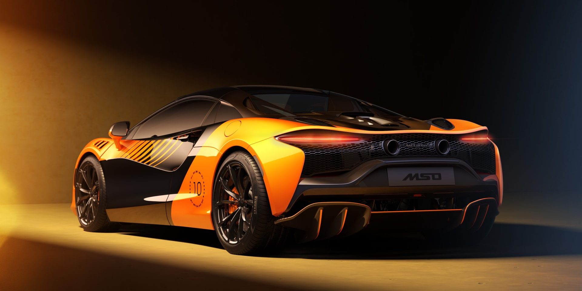 17985-arturaspidermcl39rearquarterdark030226