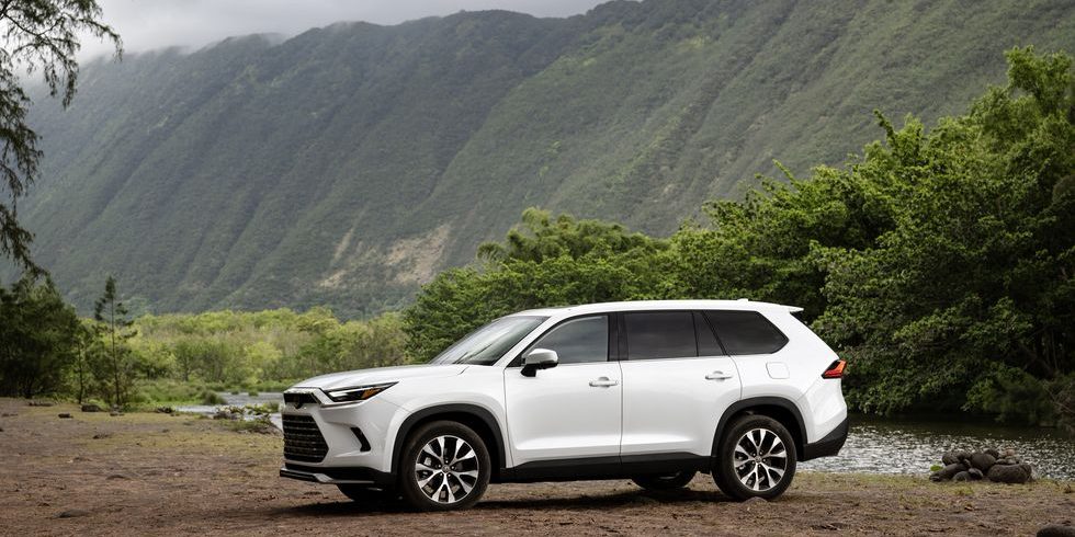 2024 Toyota Grand Highlander Doesn't Cost Much More Than the Highlander