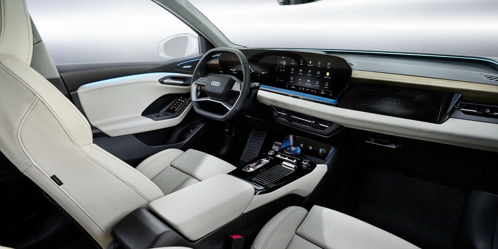 2025 Audi Q6 e-tron Has a Dash Dedicated to Displays, Augmented-Reality HUD