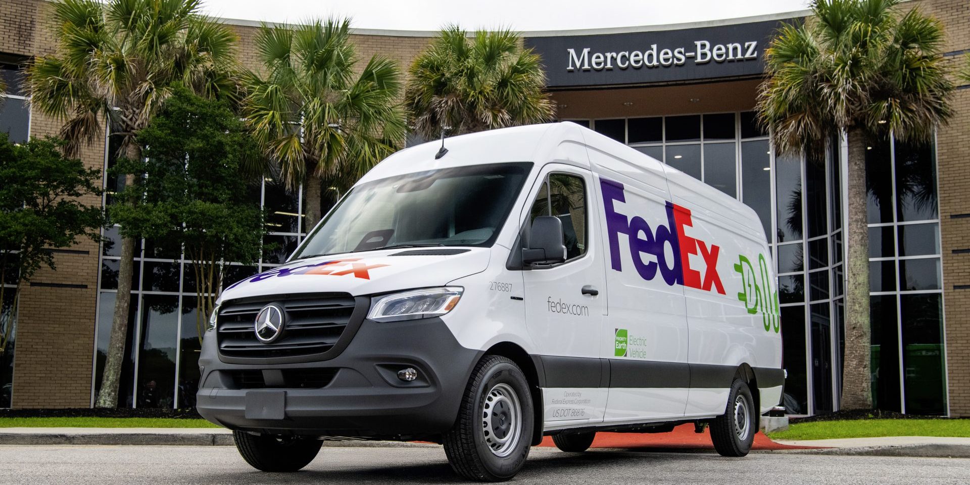 25C0088_006 30 Years, 5 million Mercedes-Benz Sprinter: A Global Success Story (image courtesy Mercedes)