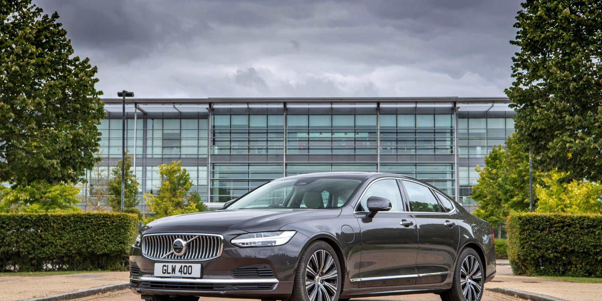 Volvo S90 Recharge Plug-in Hybrid T8 AWD Inscription (image courtesy Volvo)