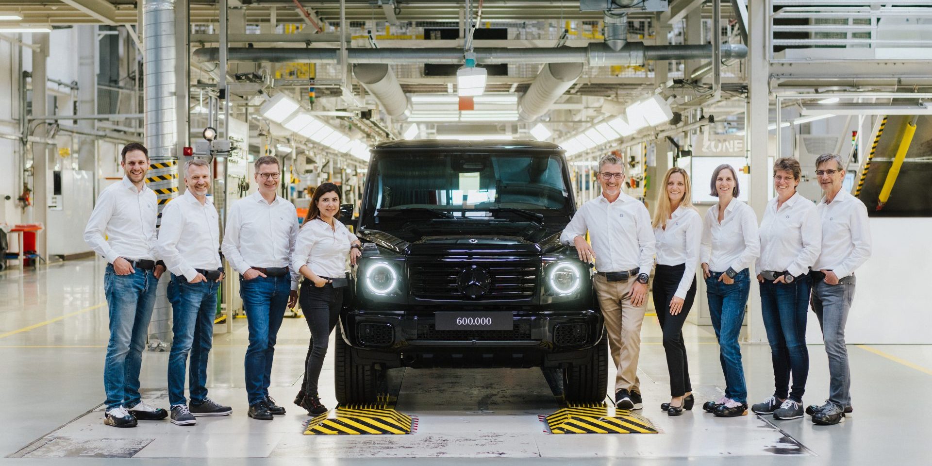 600.000. Mercedes-Benz G-Klasse: Erfolgsgeschichte geht weiter600,000th Mercedes-Benz G-Class: Success story continues G 580 with EQ Technology (combined energy consumption: 30.3-27.7 kWh/100 km | combined CO₂ emissions: 0 g/km | CO₂ class: A) Image courtesy Mercedes