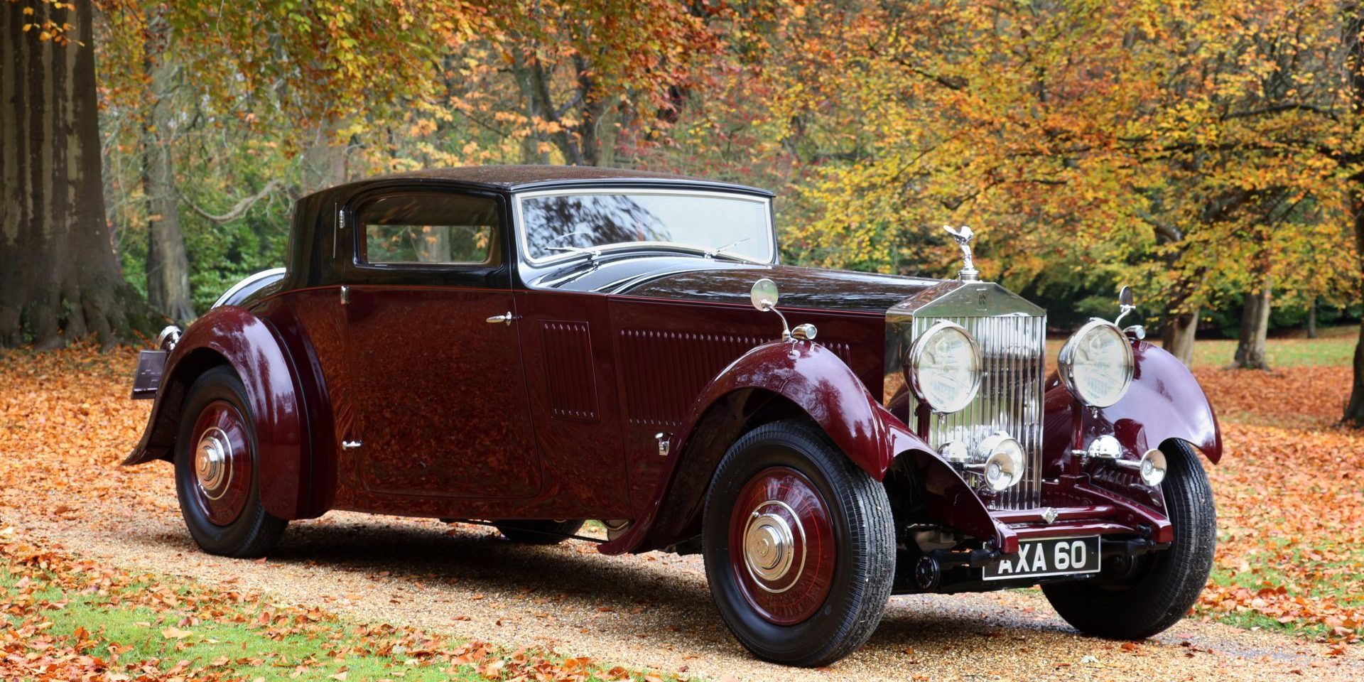 B.1933Rolls-RoycePhantomIISportsSaloonFrontRightThreeQuarterview