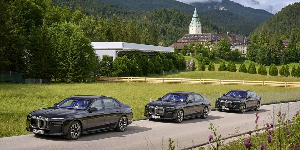 BMW Moves Forward with Autonomous Driving Program