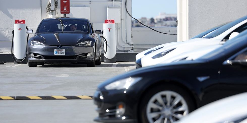 25% of California Passenger Vehicle Sales Are Now Electrified